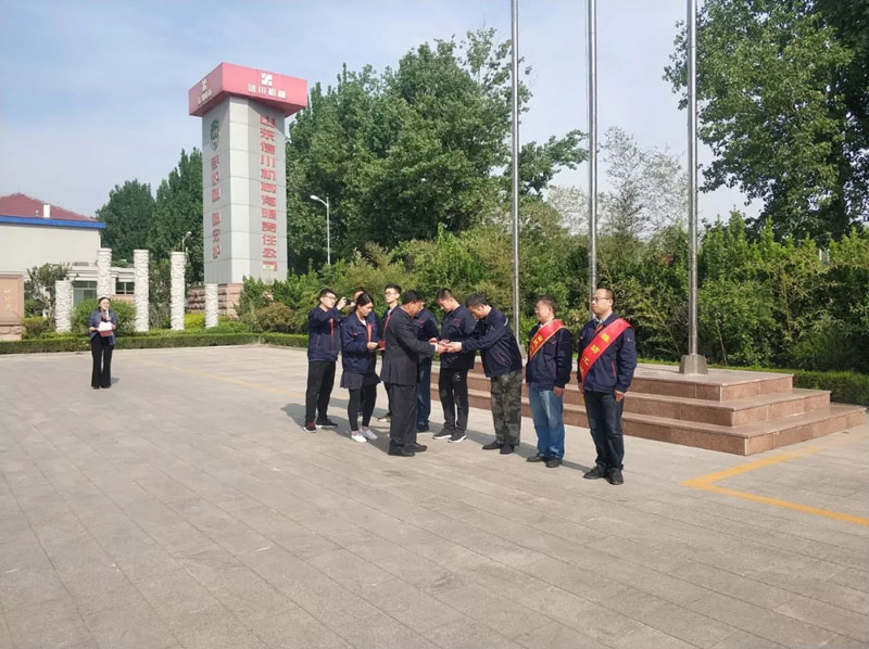 弘揚(yáng)五四精神，創(chuàng)造青春輝煌，“五四精神”在激勵(lì)著信川全體員工覺醒向上！