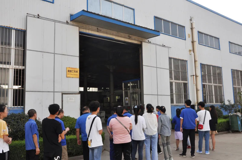 熱烈祝賀信川機(jī)械職工子弟金榜題名！