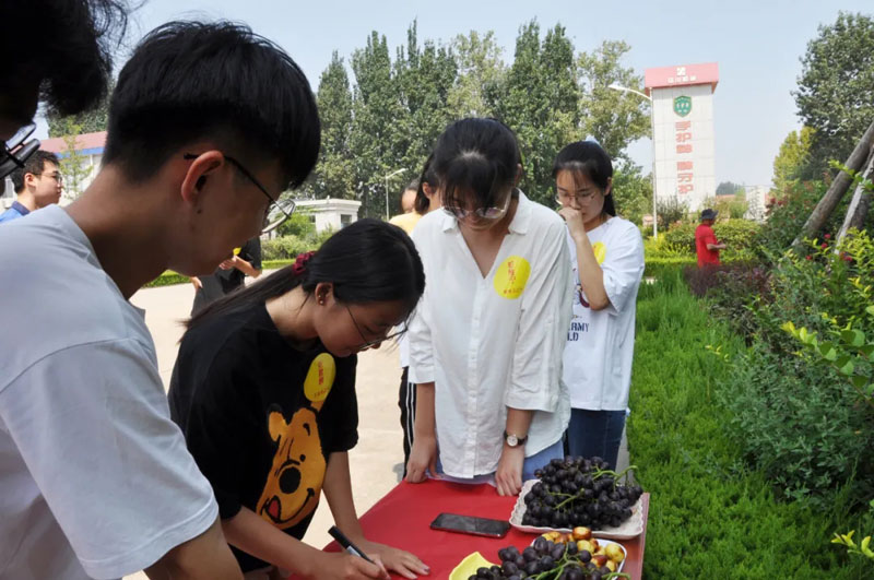 熱烈祝賀信川機(jī)械職工子弟金榜題名！